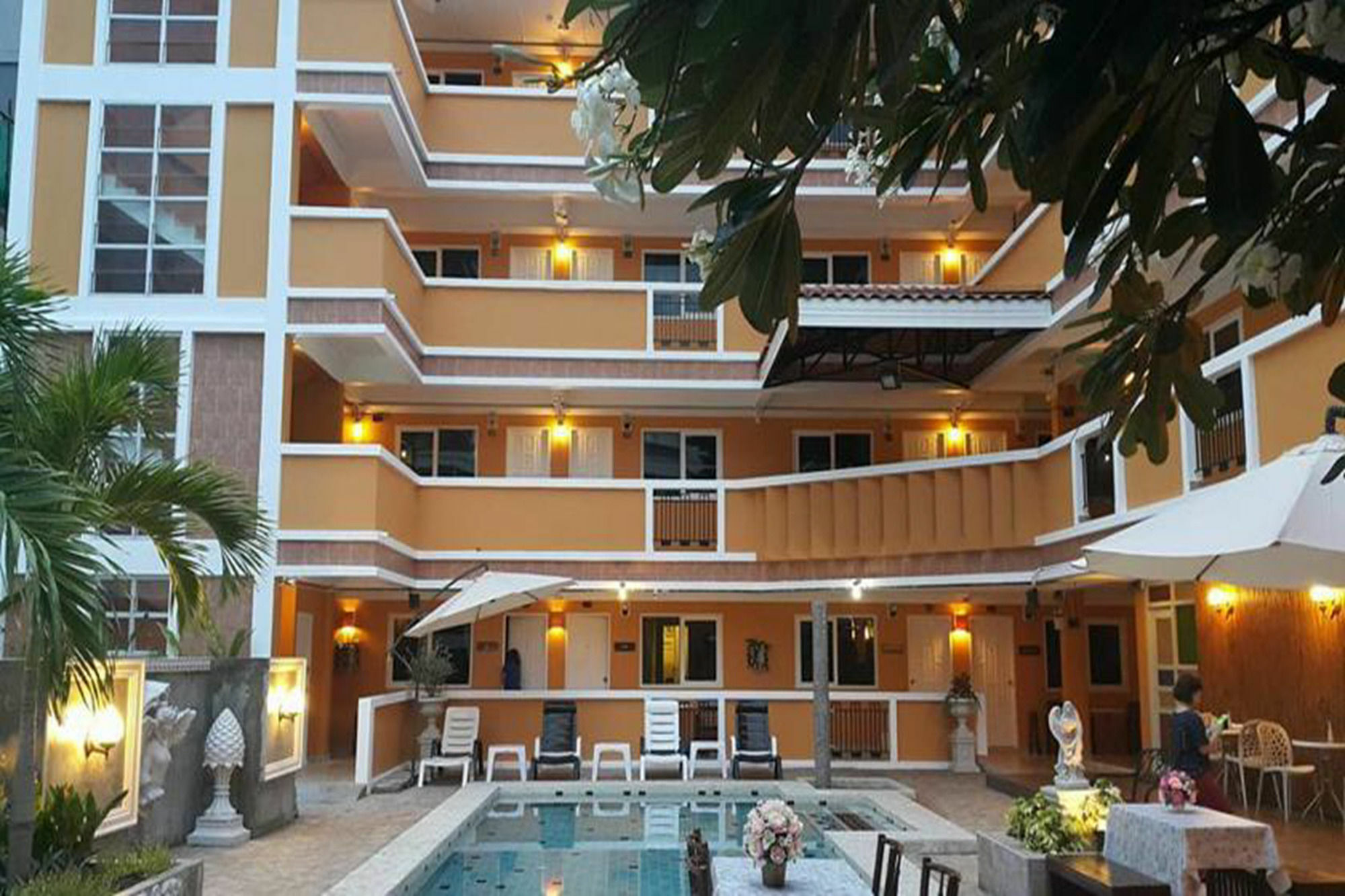 Jean Boutique Hotell Pattaya Eksteriør bilde
